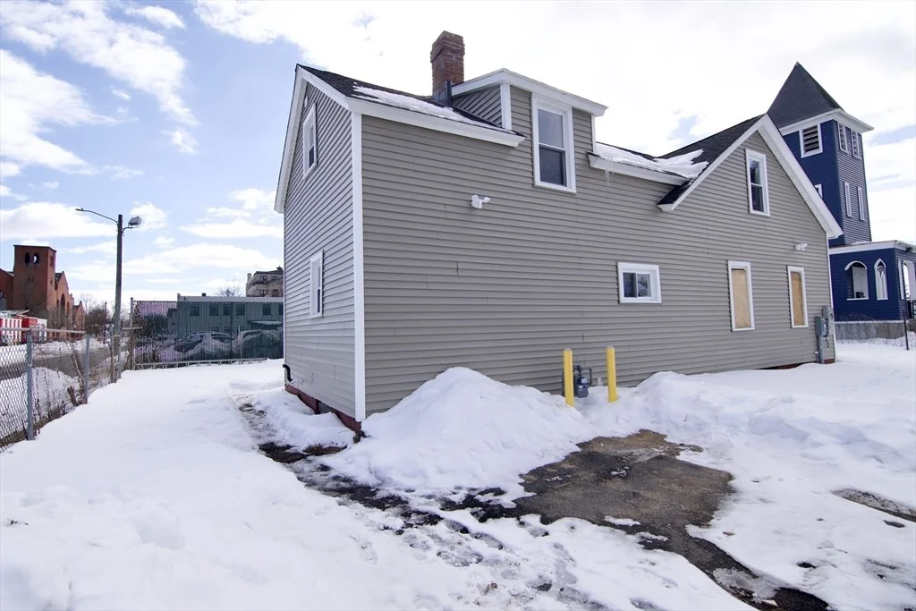Photo of 63 Bay St