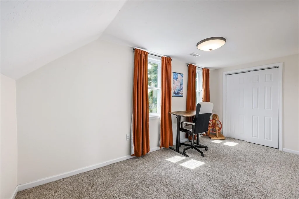 Photo of 17 Temple St