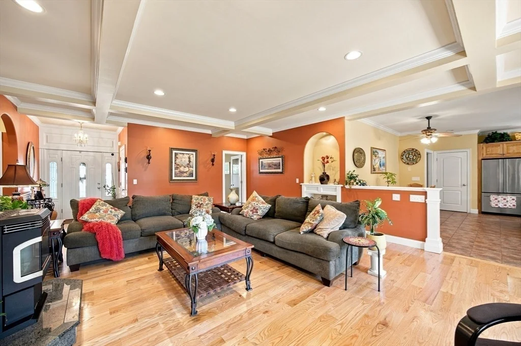 Photo of 135 Lancaster Dr