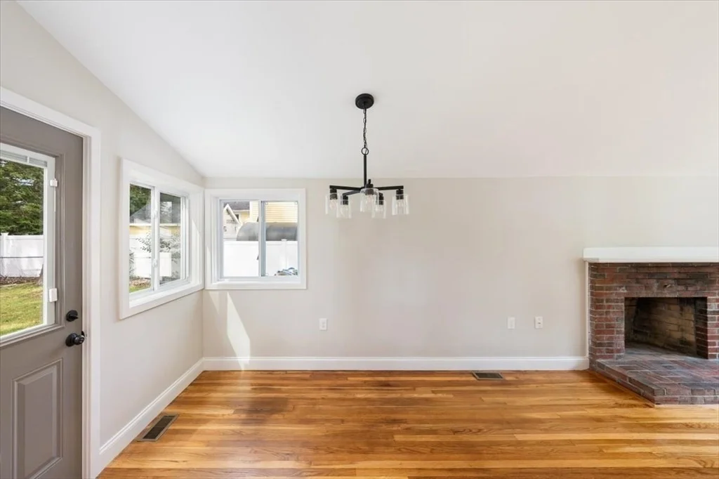 Photo of 115 Edgewood St