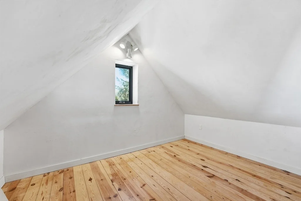 Photo of 2 Juniper St