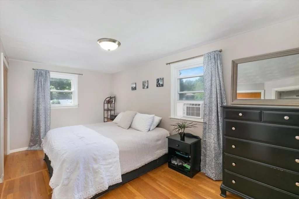 Photo of 3 Cedarwood Ln