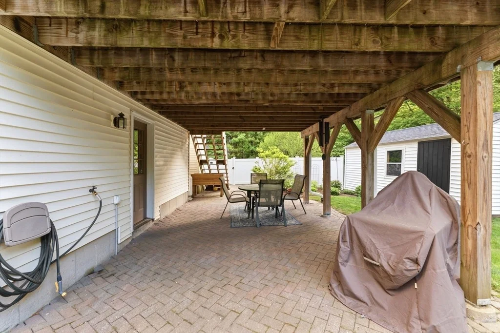 Photo of 19 Old Farm Rd
