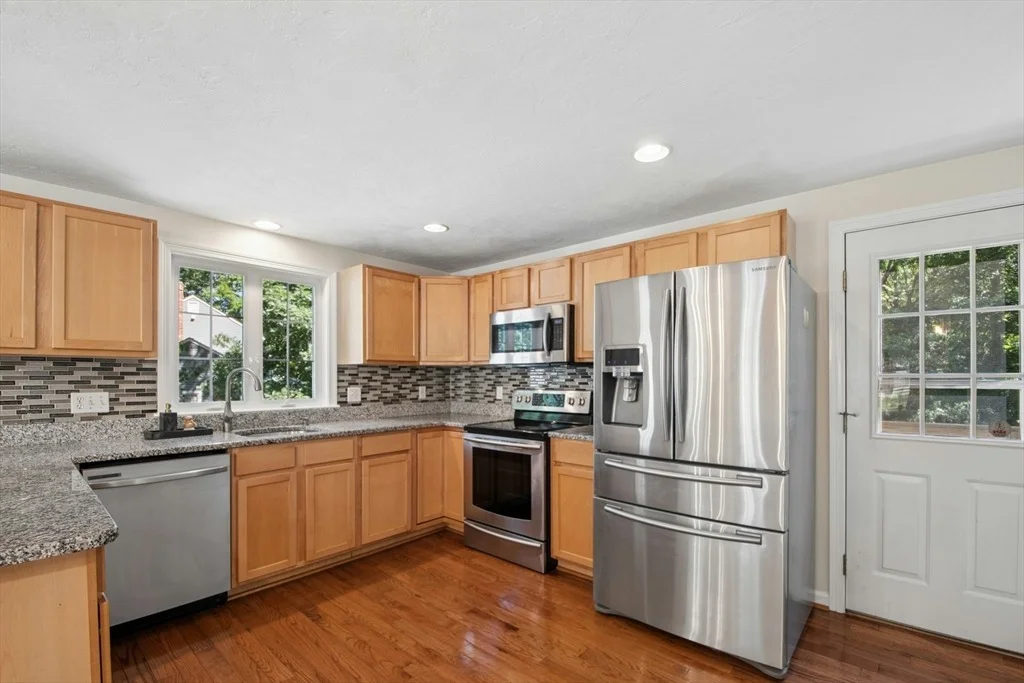 Photo of 37 Mark Dr