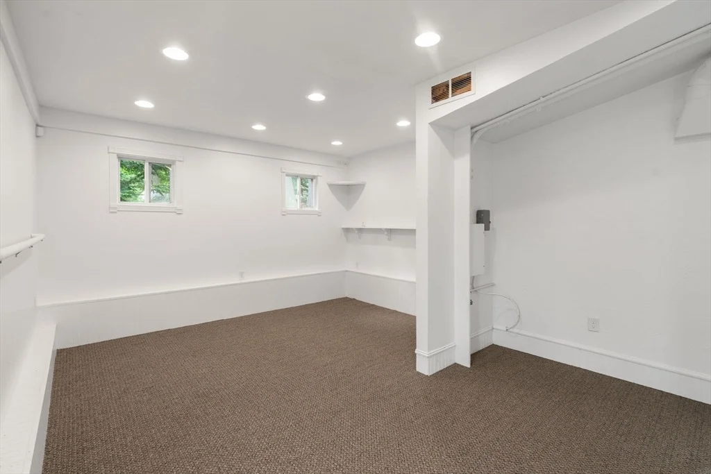 Photo of 11 Hancock Hill Dr