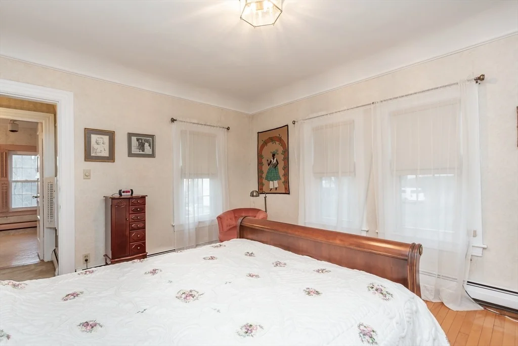 Photo of 909 High St