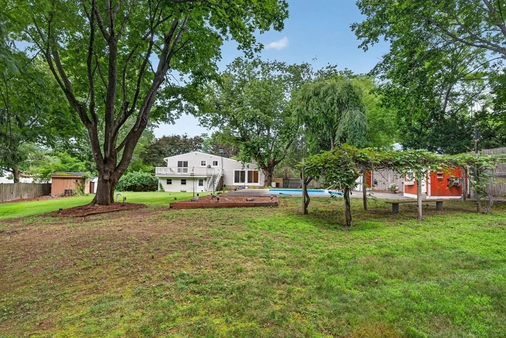 Photo of 463 Old Connecticut Path