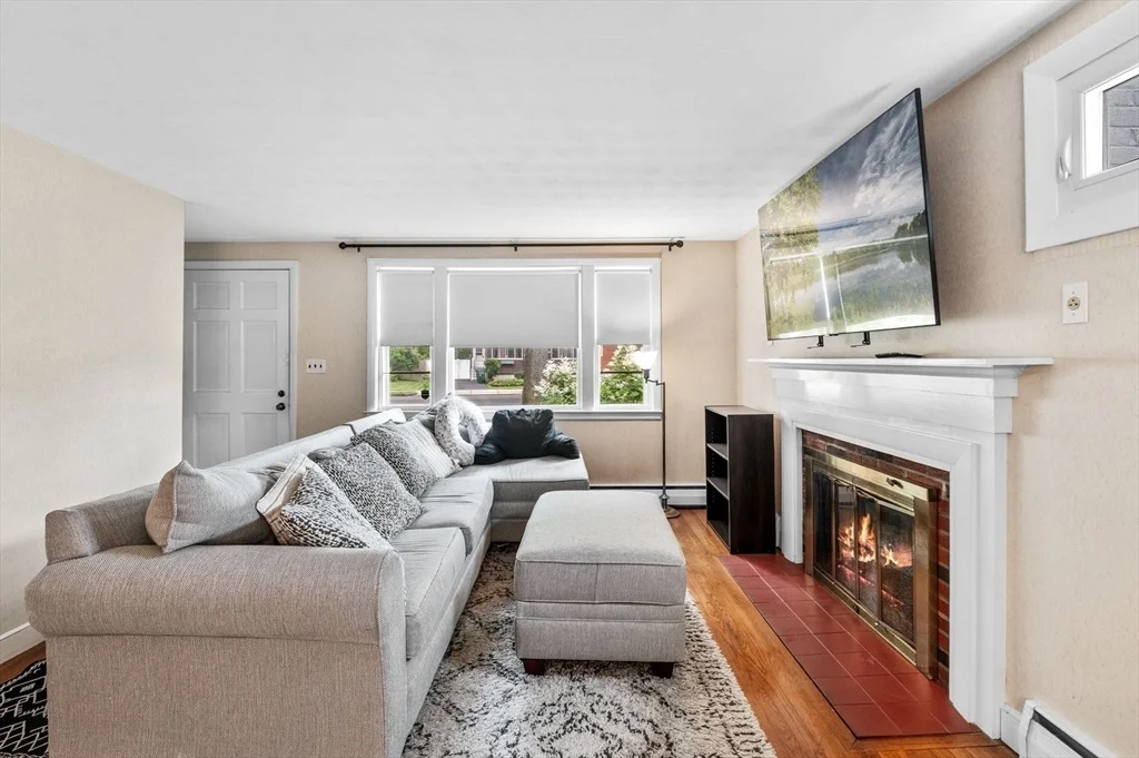 Photo of 452 Lowell