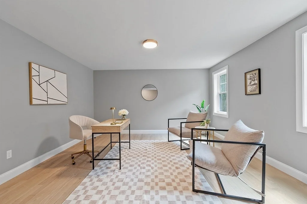 Photo of 383 Delano Rd