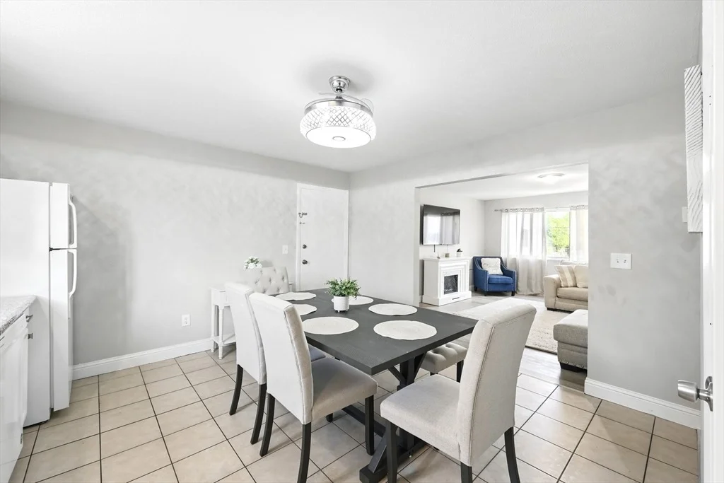 Photo of Unit 2 at 219 Glasgow St