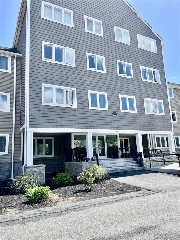 Photo of Unit 303 at 38 Dunham Road