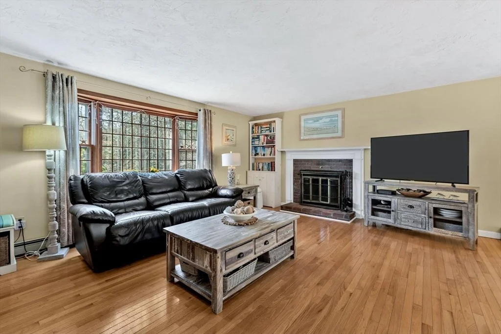 Photo of 5 Maple Ln