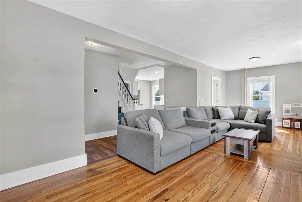 Photo of 7 Maple St