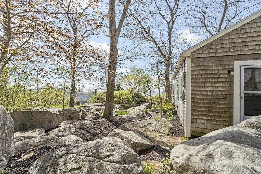 Photo of 6 Laurel Acres