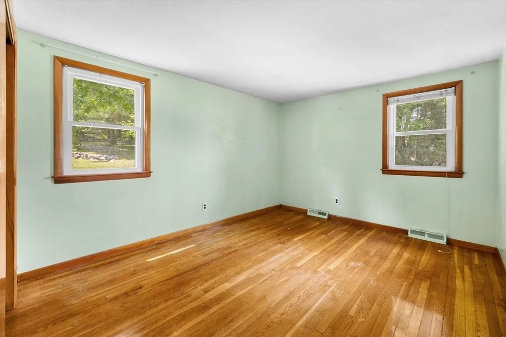 Photo of 4 Haddad Ave