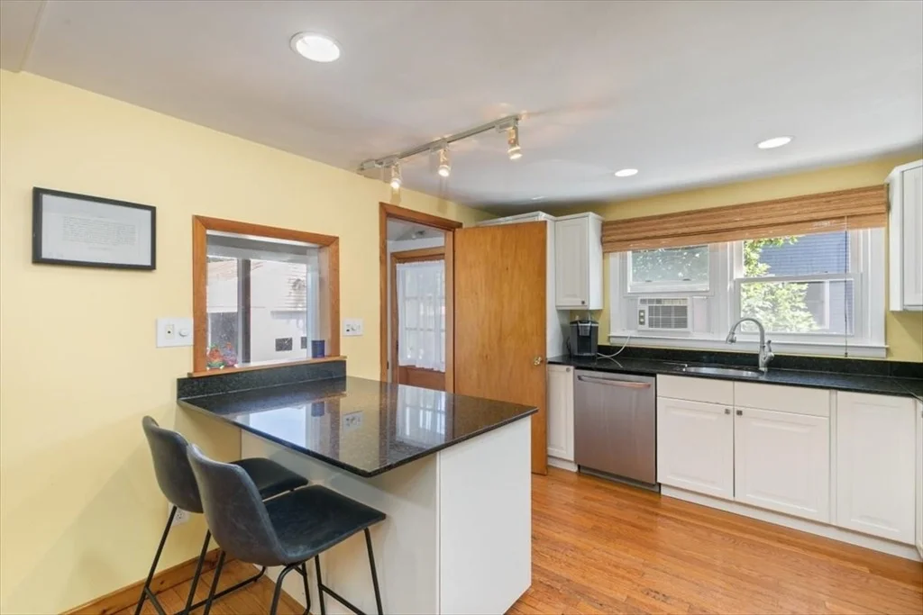 Photo of 3 Cedarwood Ln