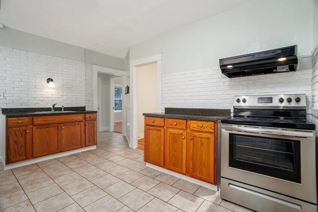 Photo of 178 Walnut St