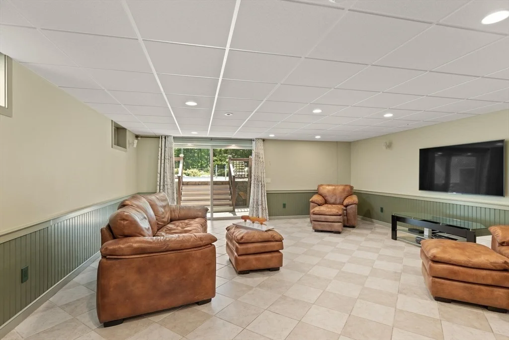 Photo of 9 Bogastow Circle