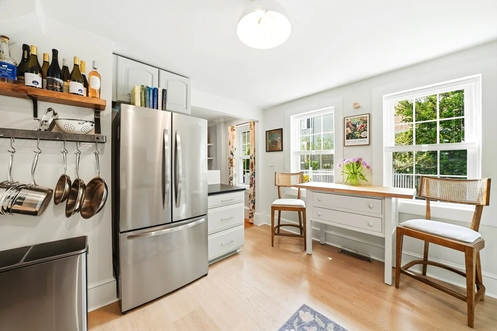 Photo of 11 Beacon St