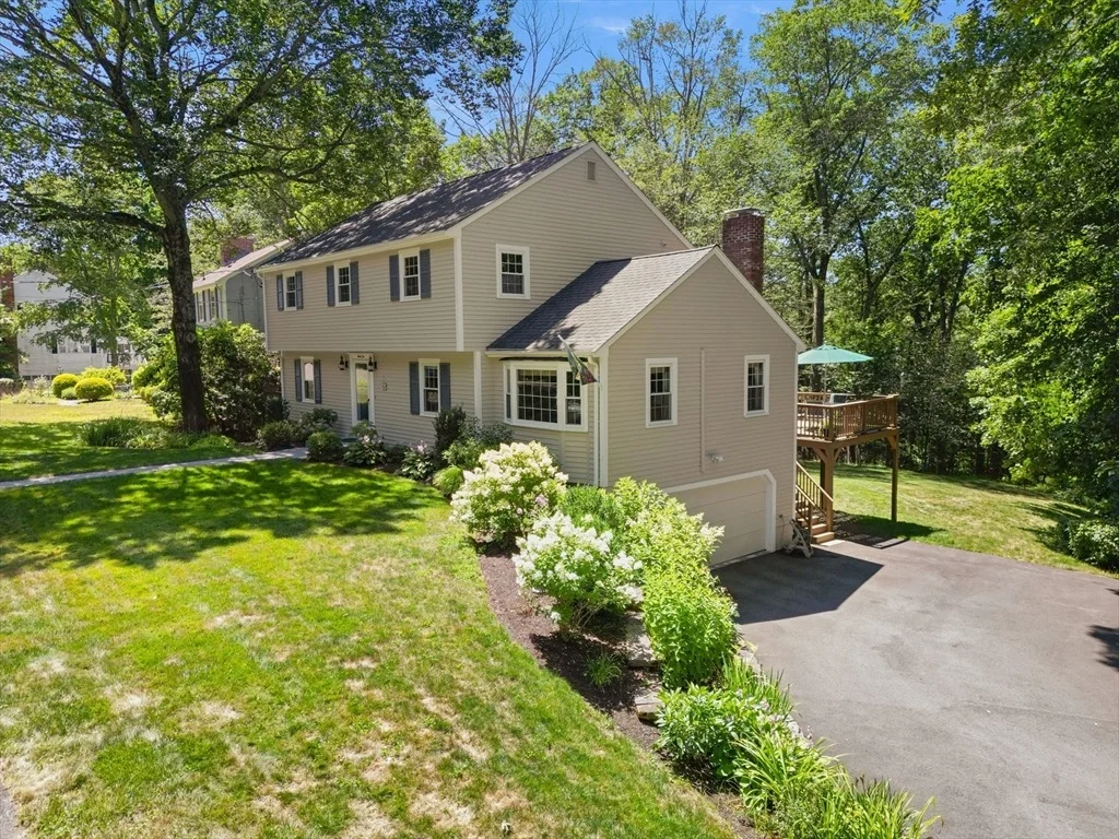 Photo of 32 Towne Ln