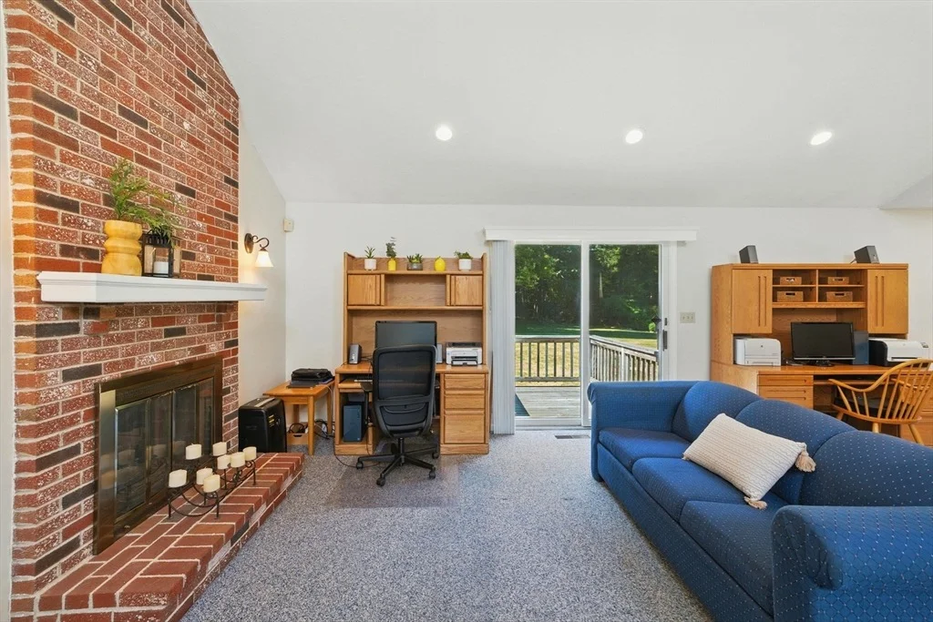Photo of 8 Eisenhaure Lane