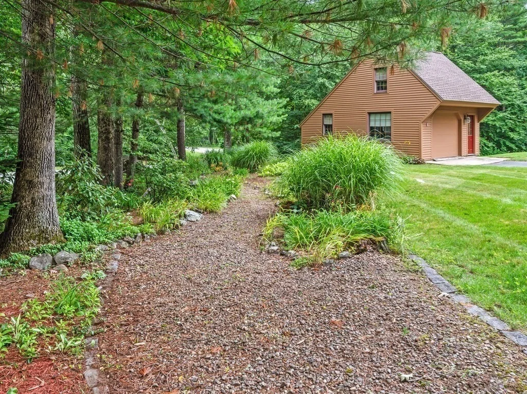 Photo of 22 Oak Cir