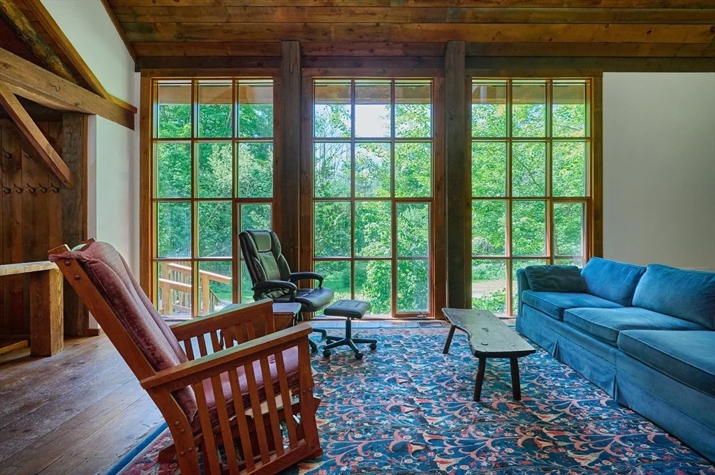Photo of 102 Chestnut Hill Loop