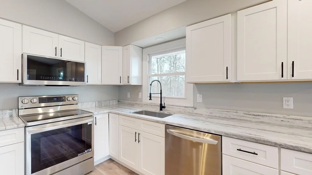 Photo of 564 West Pelham Road