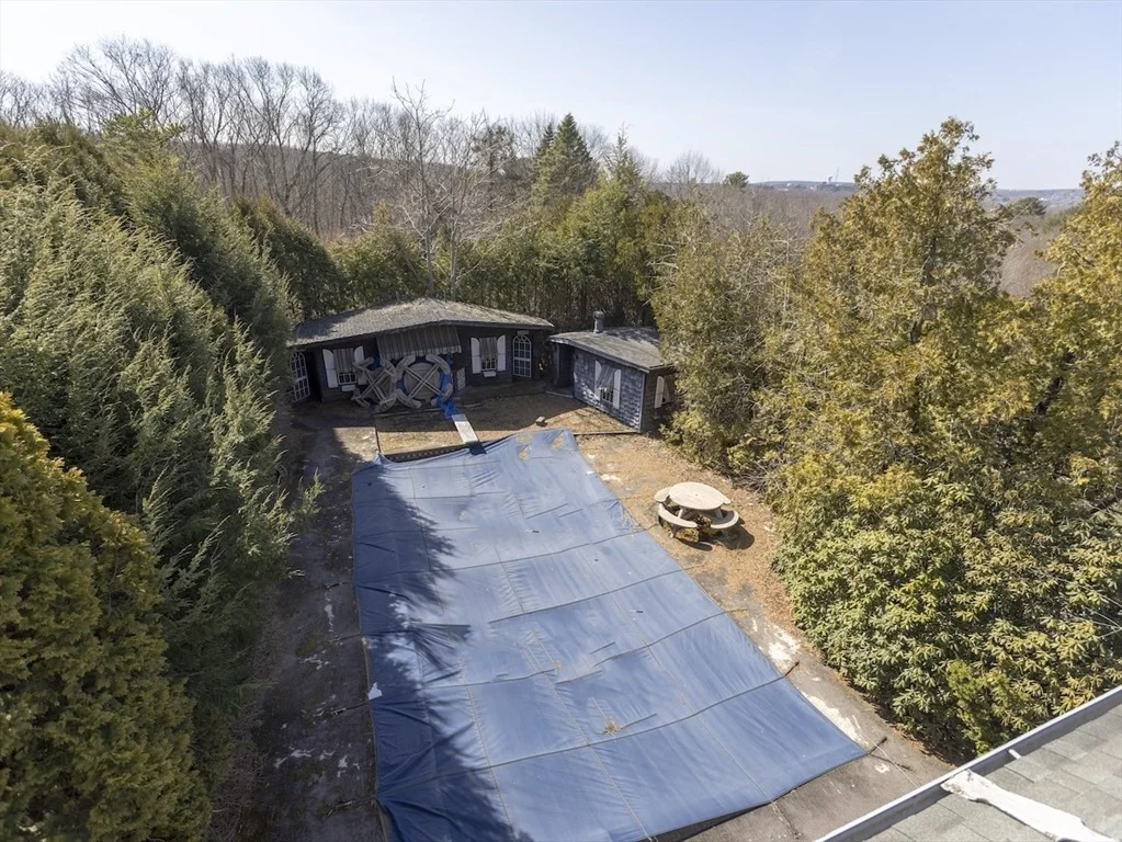 Photo of 233 Annette Ave