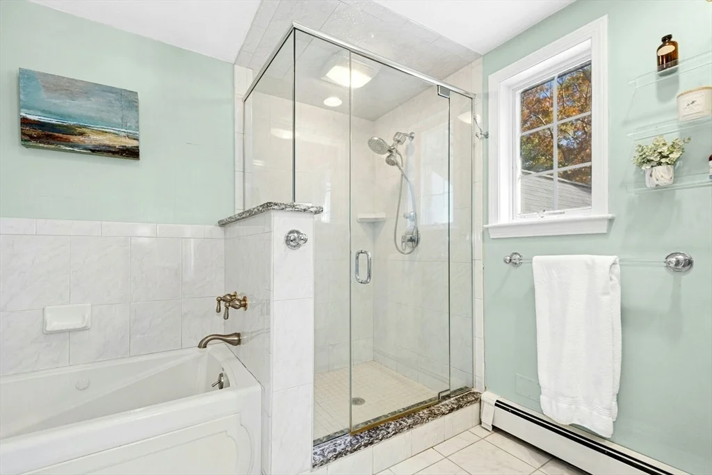 Photo of 266 Willowgate Rise