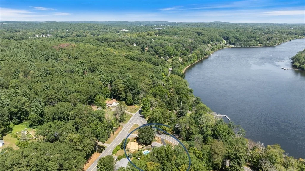 Photo of 18 River Rd