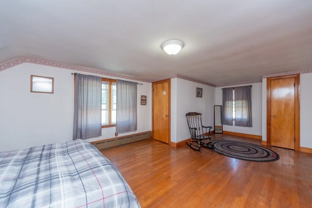 Photo of 117 River St