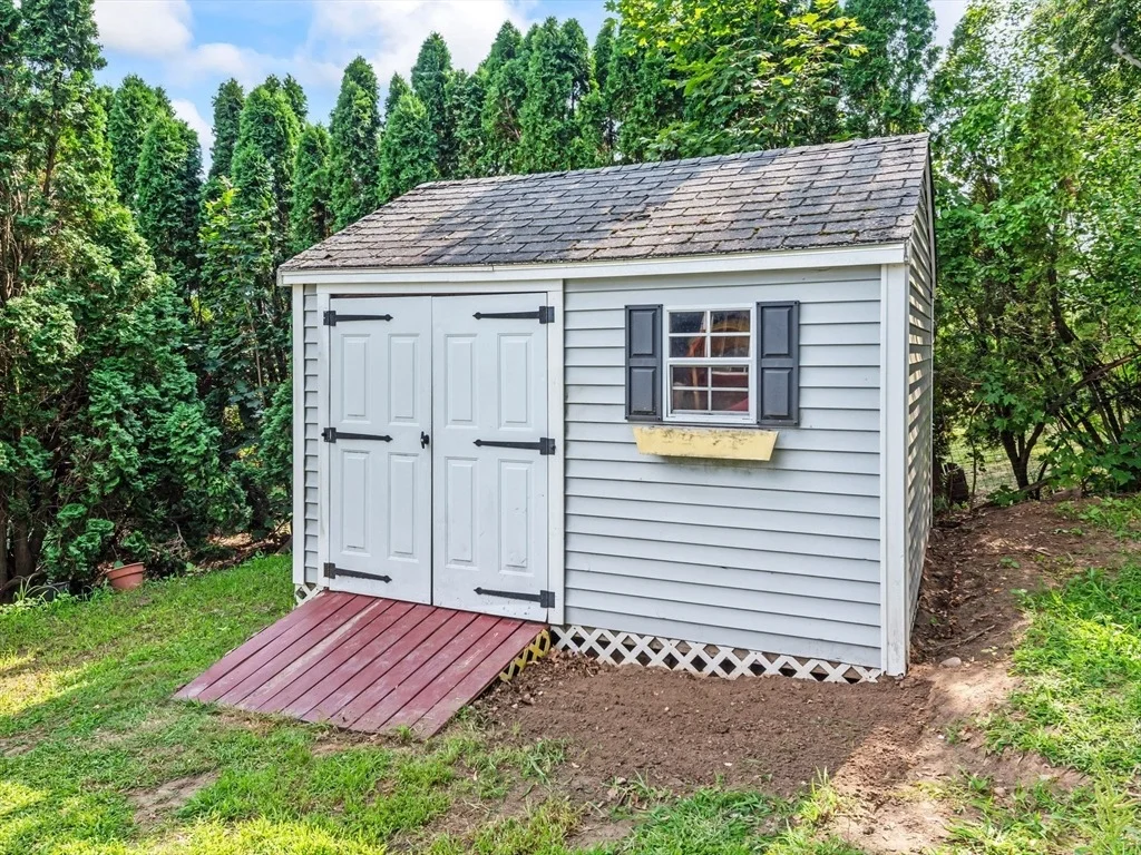 Photo of 39 Barbara Ave