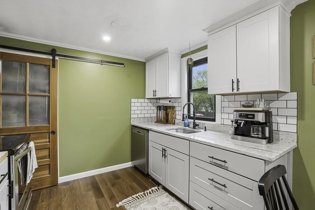 Photo of 18 Brookfield Ter