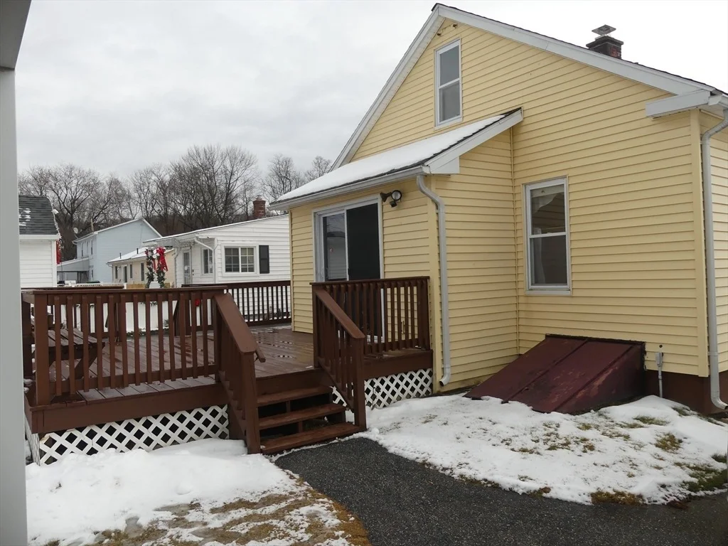 Photo of 26 Whitin Ave