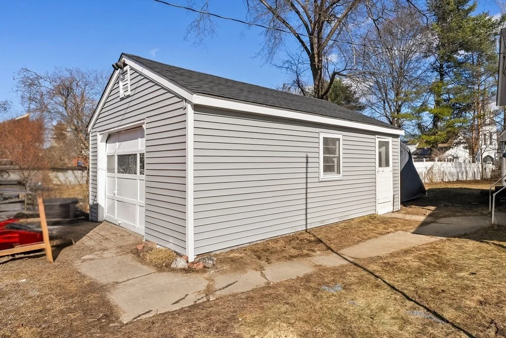 Photo of 2 Maple St
