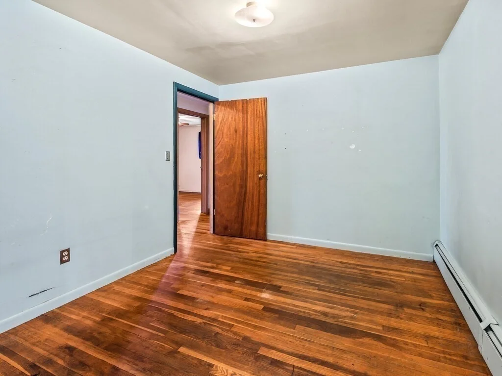 Photo of 60 Burbank Rd
