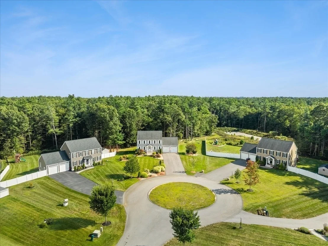 Photo of 32 Pocksha Dr