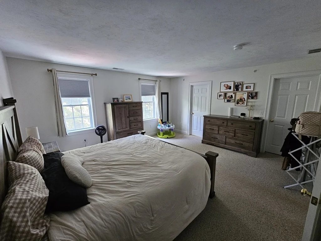 Photo of Unit B at 45 Longview Circle