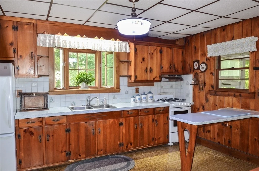 Photo of 240 Gates Pond Rd