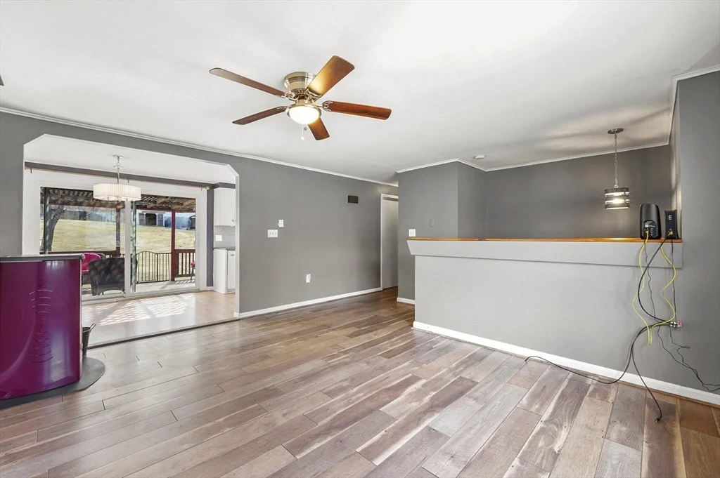 Photo of 43 Colonial Drive