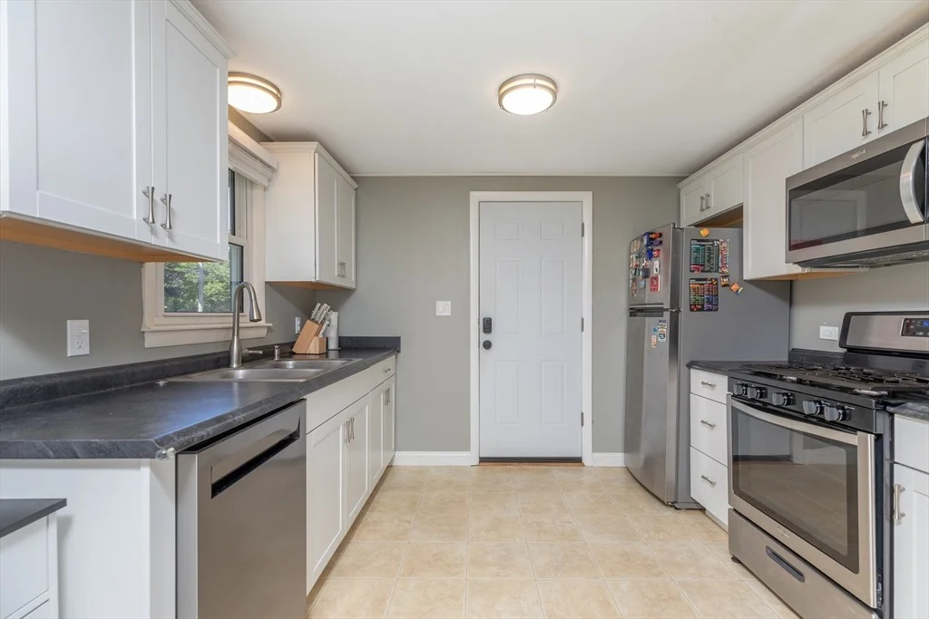 Photo of 65 Margaret Dr