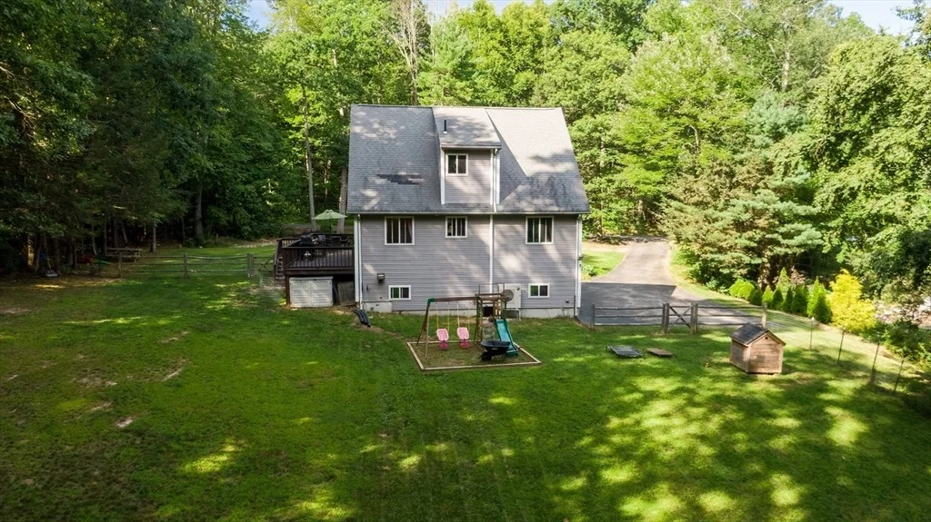 Photo of 64 Leno Rd