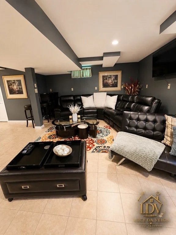 Photo of 252 Elizabeth Dr
