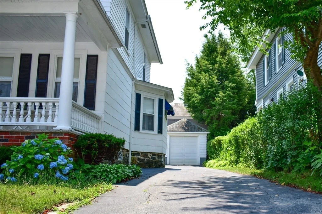 Photo of 30 Troy St