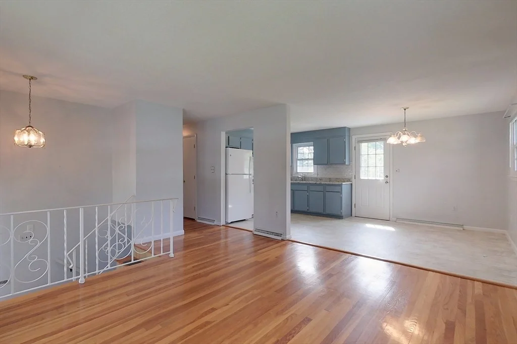 Photo of 392 Acton Rd