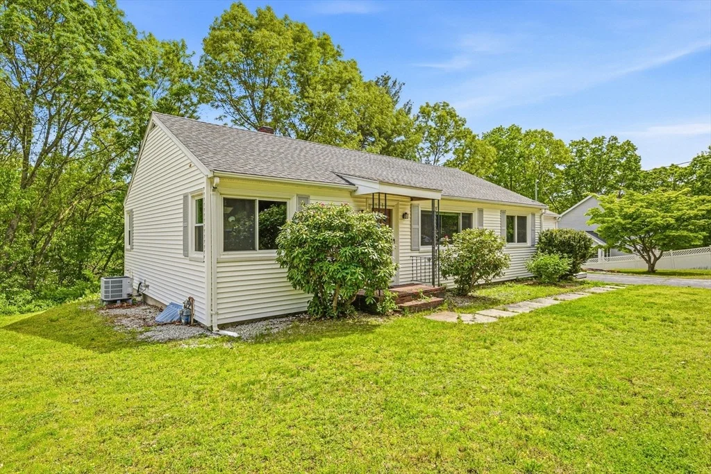 Photo of 146 Acton Road
