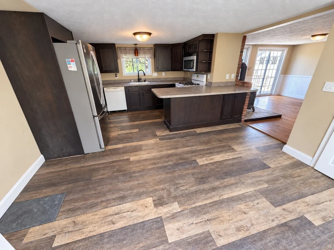 Photo of 137 Damon Rd