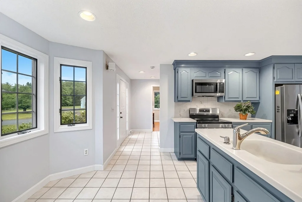 Photo of 4 Meadow Dr