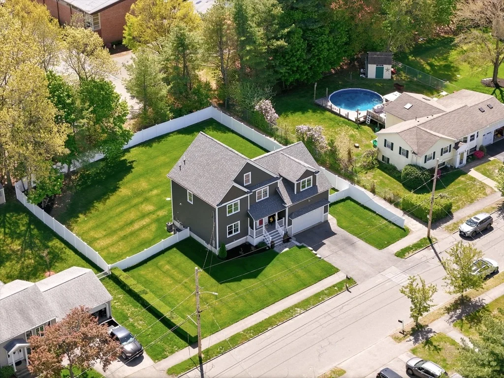 Photo of 8 Edgewood Rd